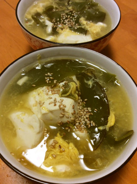 めかぶと豆腐の酸辣湯スープ
